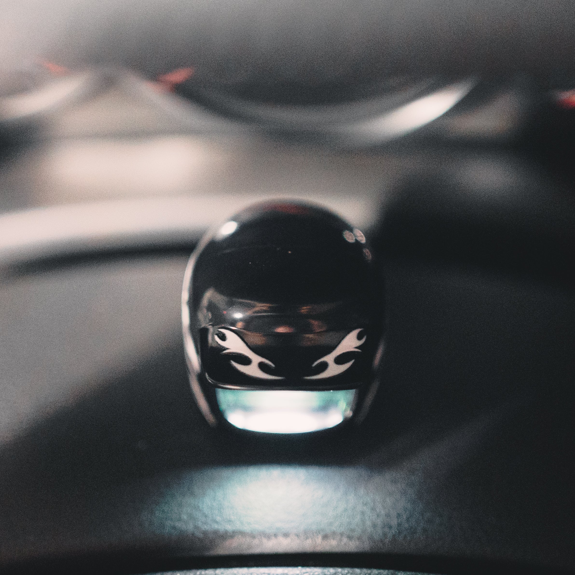 UNDERGROUND MOCHI HELMET