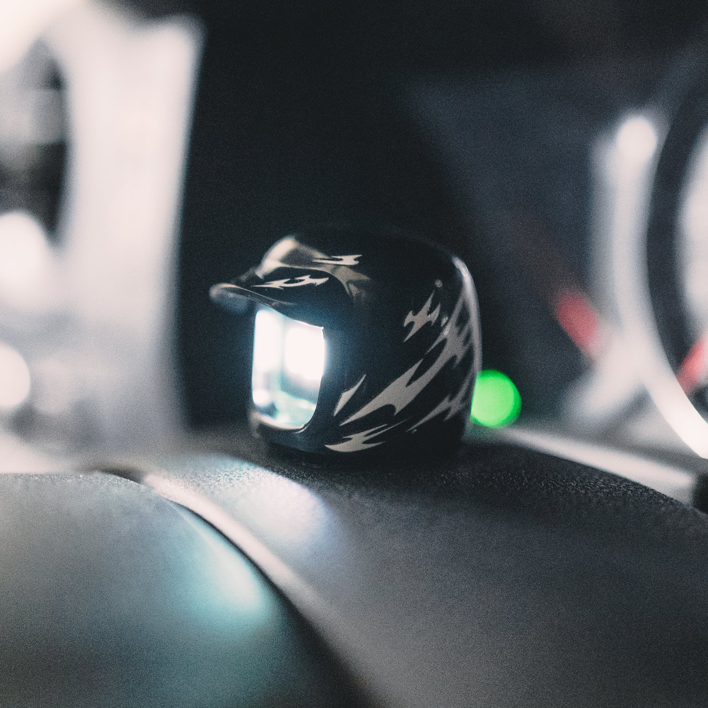 UNDERGROUND MOCHI HELMET