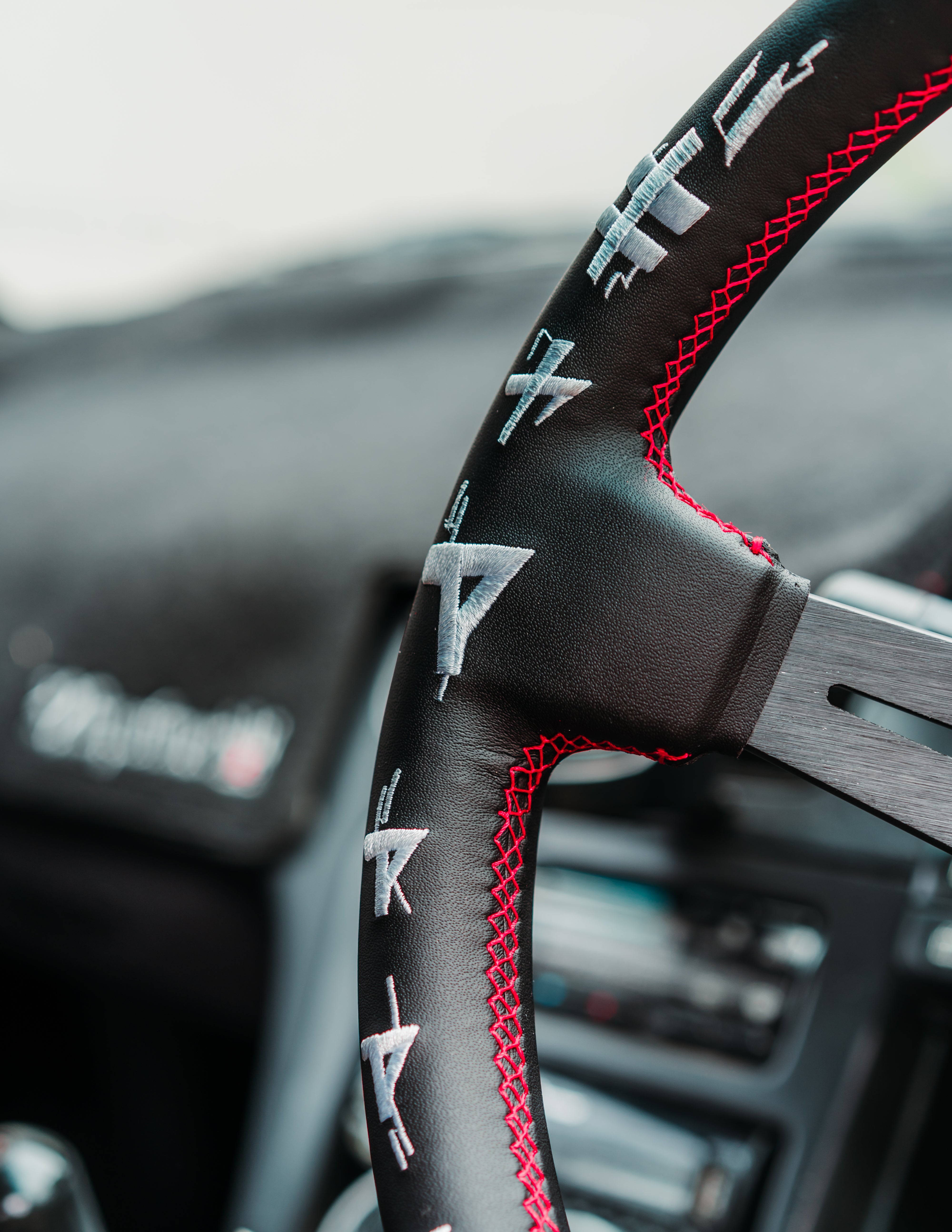 MOCHI SPECIAL STEERING