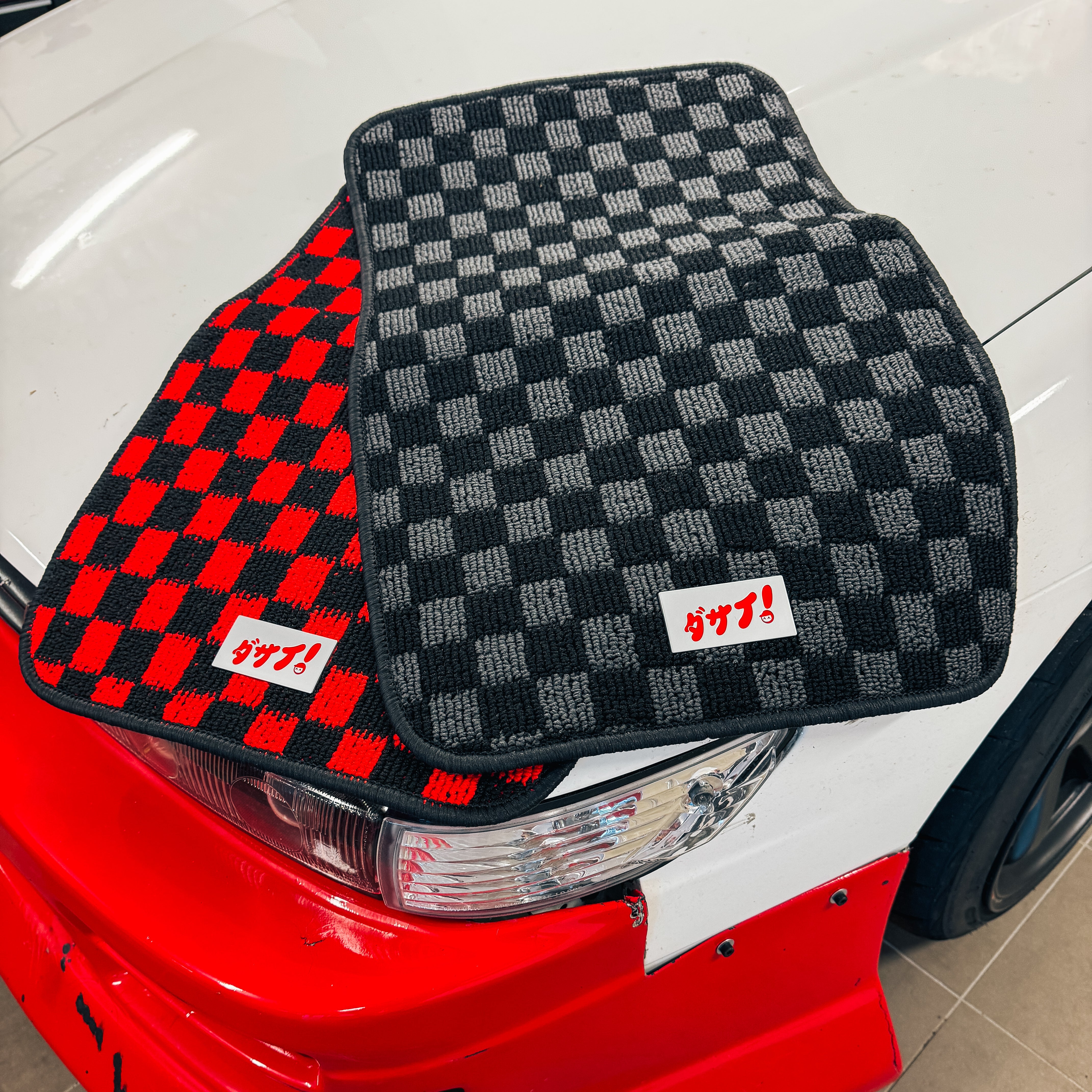 RED CLASSIC FLOOR MAT