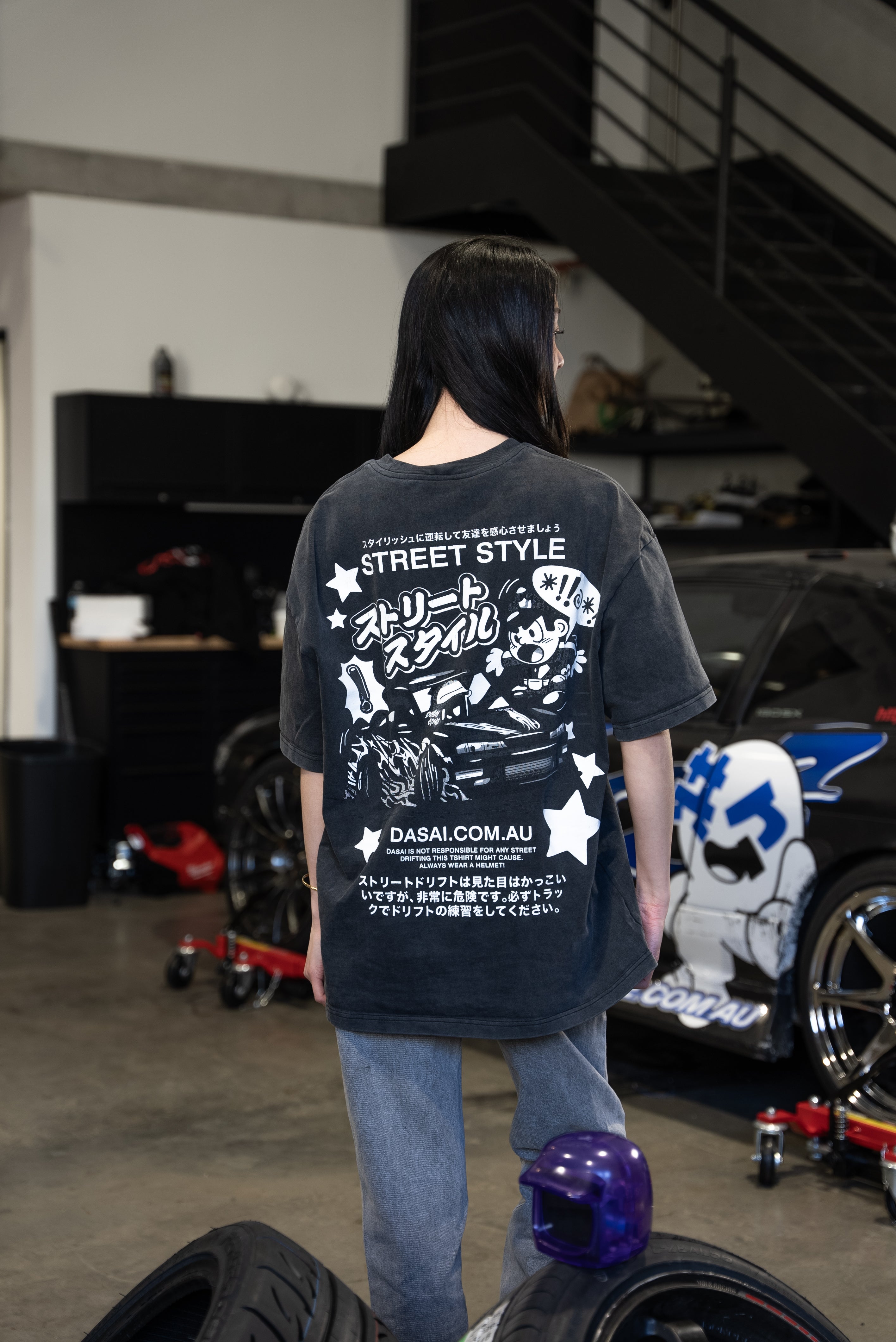 STREET STYLE T-SHIRT