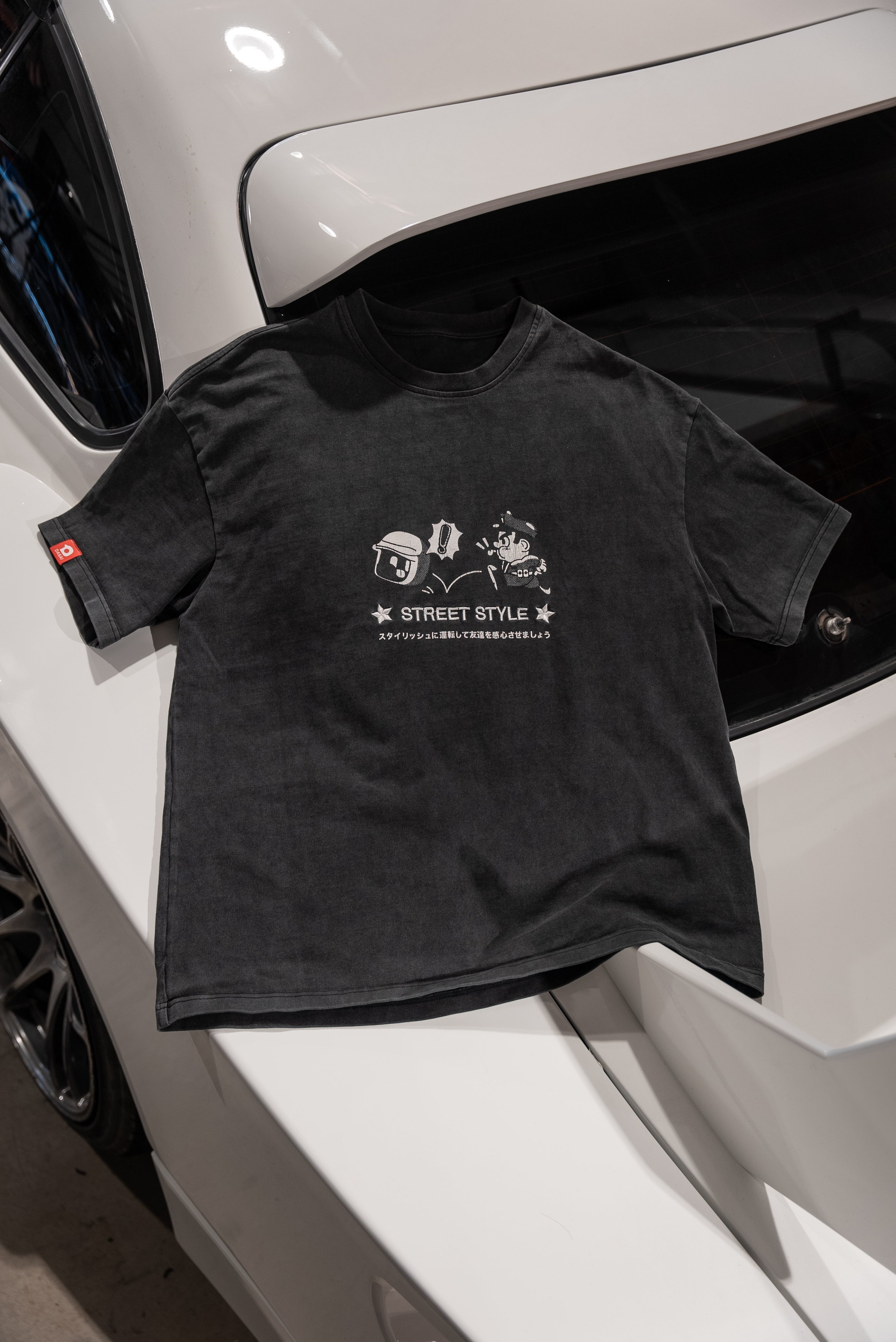 STREET STYLE T-SHIRT