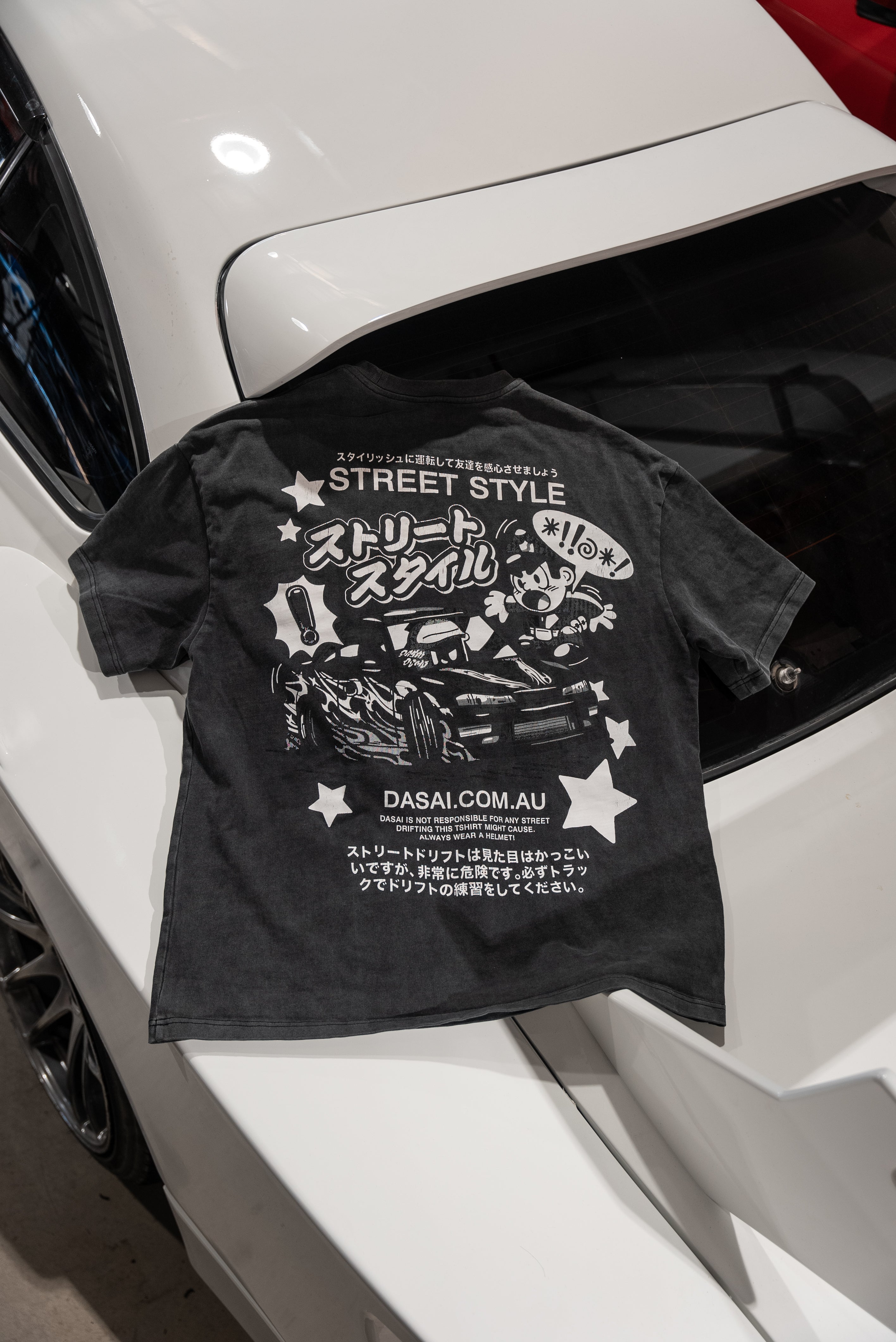 STREET STYLE T-SHIRT
